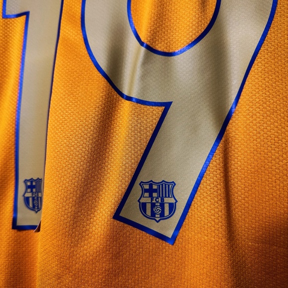 Barcelona 2006/2008 Away Jersey – Lionel Messi #19 – Size L – Orange Nike Shirt - Picture 10 of 12